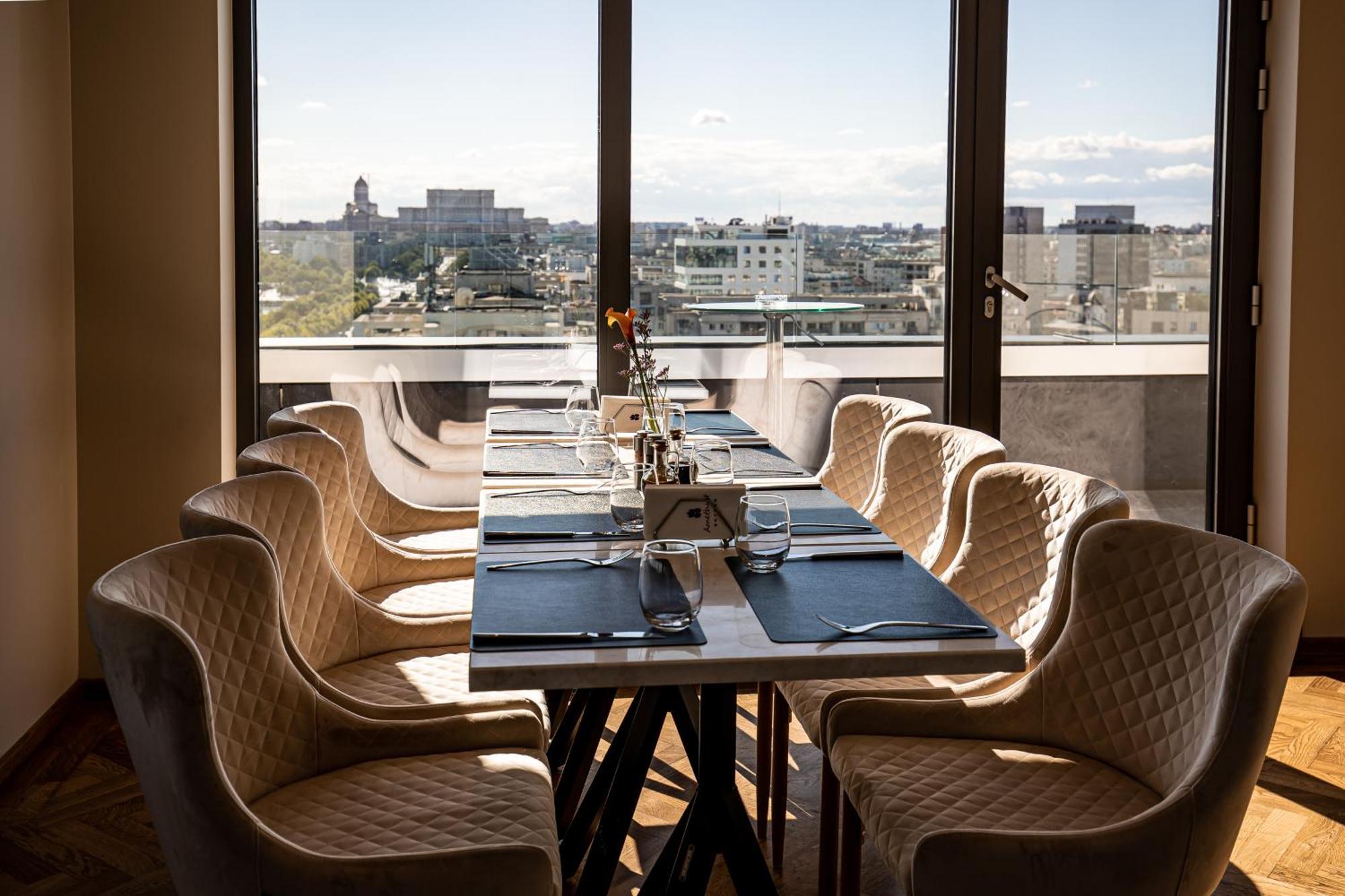 Hotel Union Plaza 4*