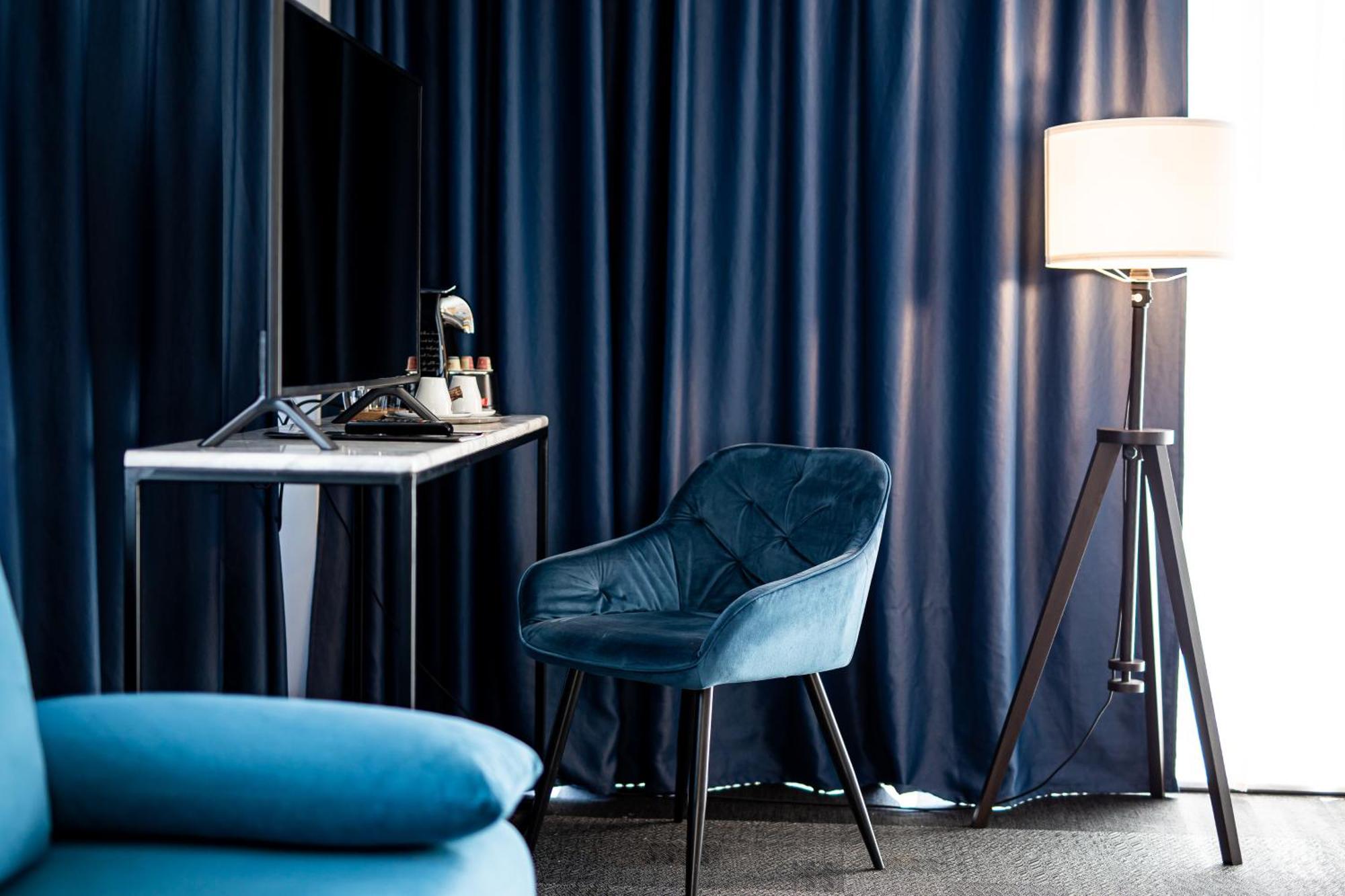 Union Plaza Hotel 4*