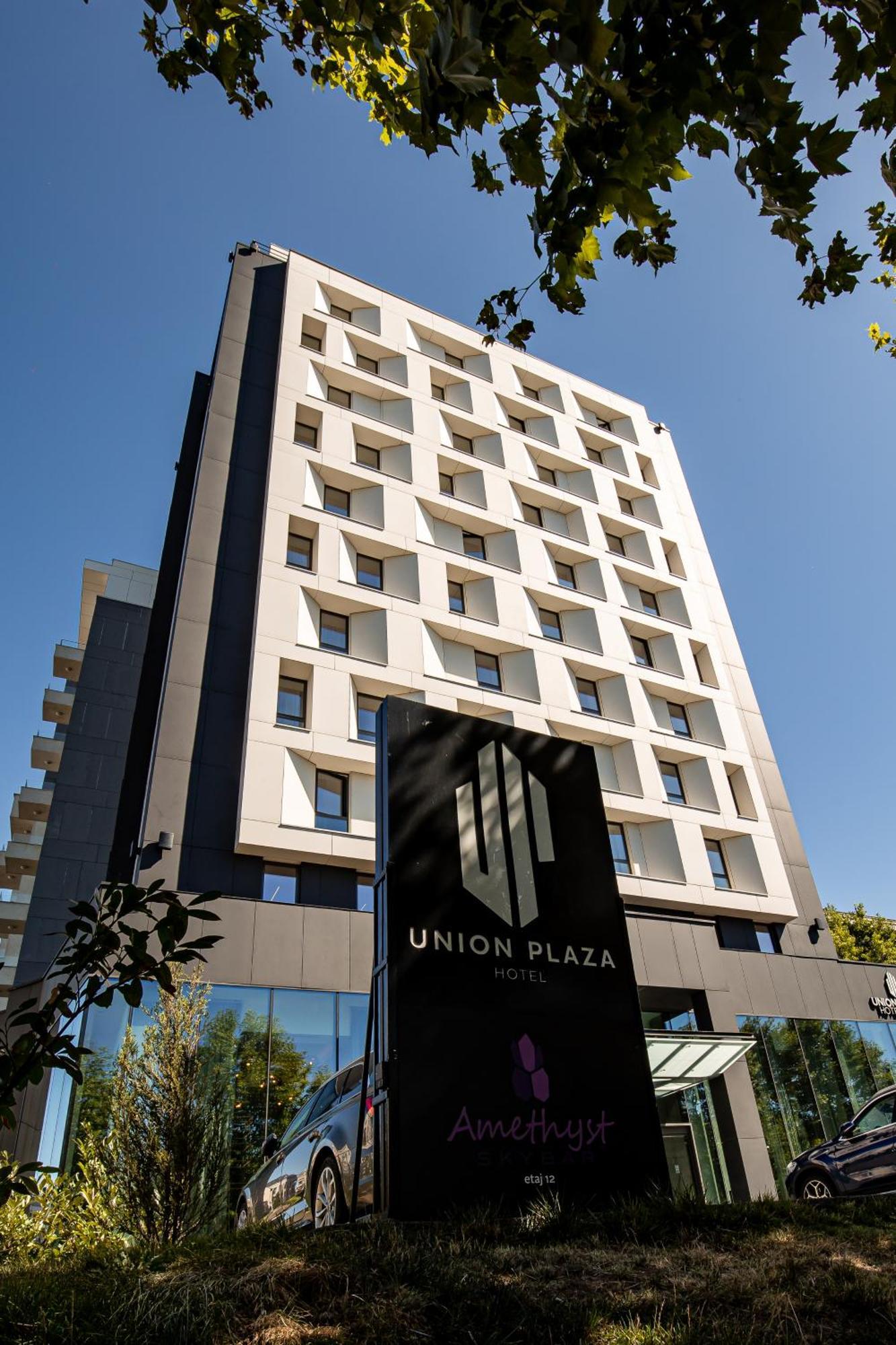 Union Plaza Hotel