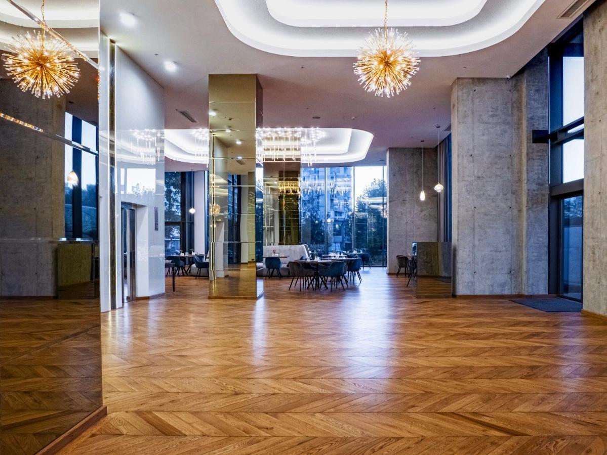 Union Plaza Hotel