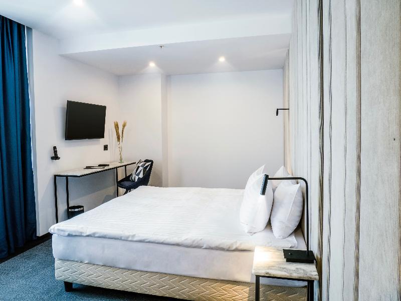 Hotel Union Plaza 4*